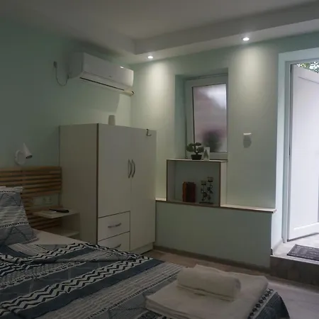 Daroom In The Heart Of *